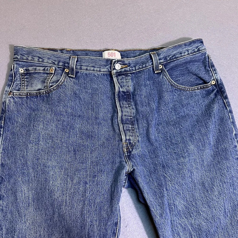 Levis 501 Jeans Mens 42x32 Blue Medium Wash Regular Straight Button Fly Denim